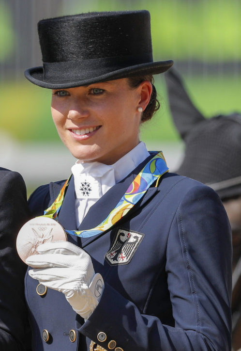 Olympiasiegerin und Derbysieger kommen – Reitturniere auf Gestüt Bonhomme