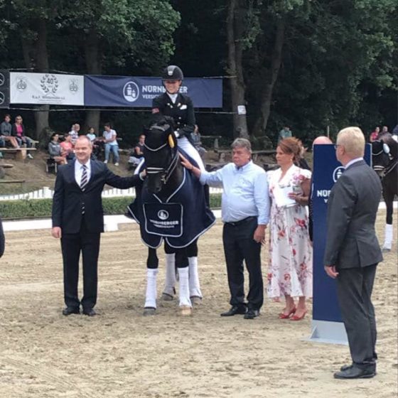 Cadeau Noir zum NÜRNBERGER-BURGPOKAL Finale qualifiziert