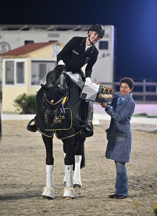 Hagen a.T.W.: Piaff Förderpreis Finalsieg für Cadeau Noir